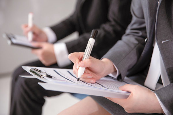 組織規(guī)劃咨詢：協(xié)助企業(yè)建立高效團隊，提升員工素質