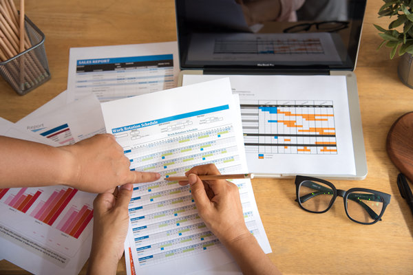 績(jī)效激勵(lì)：以績(jī)效為驅(qū)動(dòng)，激發(fā)員工創(chuàng)新力