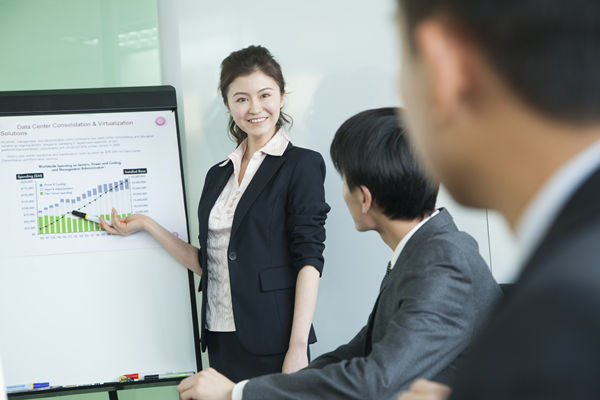 戰(zhàn)略落地與執(zhí)行:戰(zhàn)略咨詢公司的價值體現(xiàn) 戰(zhàn)略落地與執(zhí)行:戰(zhàn)略咨詢公司的價值體現(xiàn)