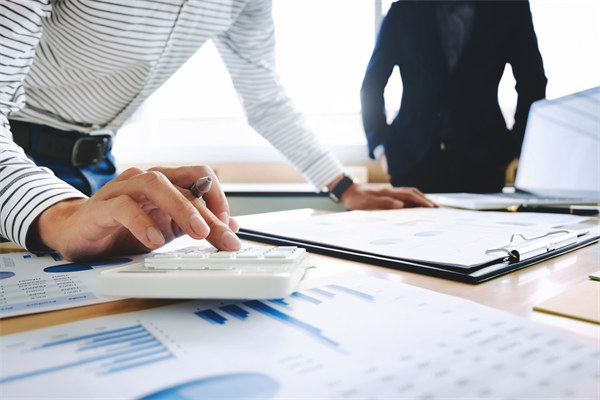 掌握未來競(jìng)爭(zhēng)主動(dòng)權(quán):戰(zhàn)略規(guī)劃與執(zhí)行的關(guān)鍵要素 掌握未來競(jìng)爭(zhēng)主動(dòng)權(quán):戰(zhàn)略規(guī)劃與執(zhí)行的關(guān)鍵要素