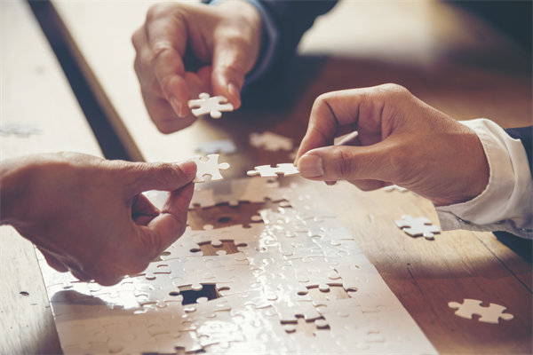 如何優(yōu)化集成供應(yīng)鏈以提升整體響應(yīng)速度與效率？