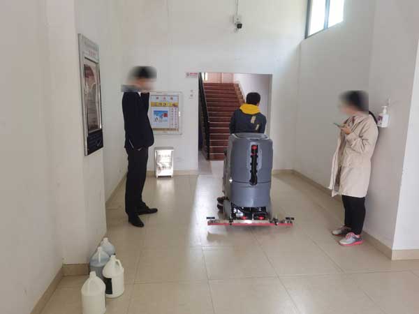 如何選擇適合的洗地機(jī) 如何選擇適合的洗地機(jī)