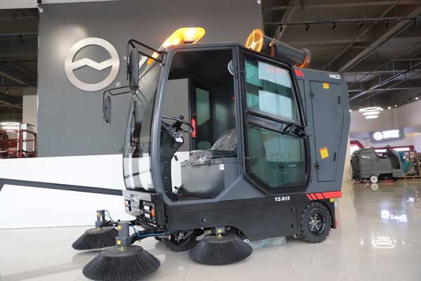 全封閉電動(dòng)掃地車整車配置有哪些 全封閉電動(dòng)掃地車整車配置有哪些