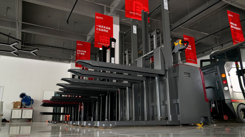 隨著天氣變暖，保養(yǎng)叉車輪胎