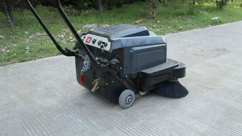 吹葉機與電池供電的掃地機 吹葉機與電池供電的掃地機