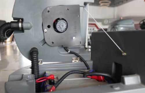 掃地車電機(jī)經(jīng)常燒壞,保險(xiǎn)絲反而沒燒