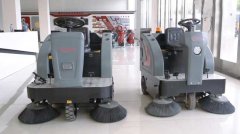 機械式清潔節(jié)省人力物力，駕駛式掃地機選揚子